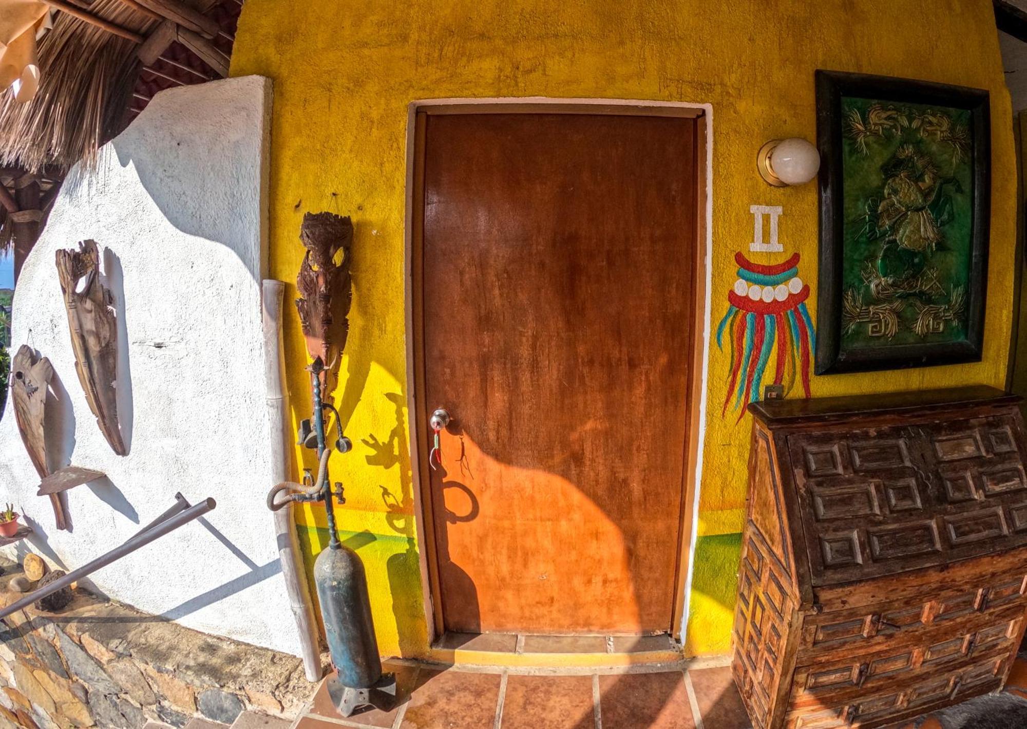Casa Artista Bed & Breakfast Манзанило Екстериор снимка