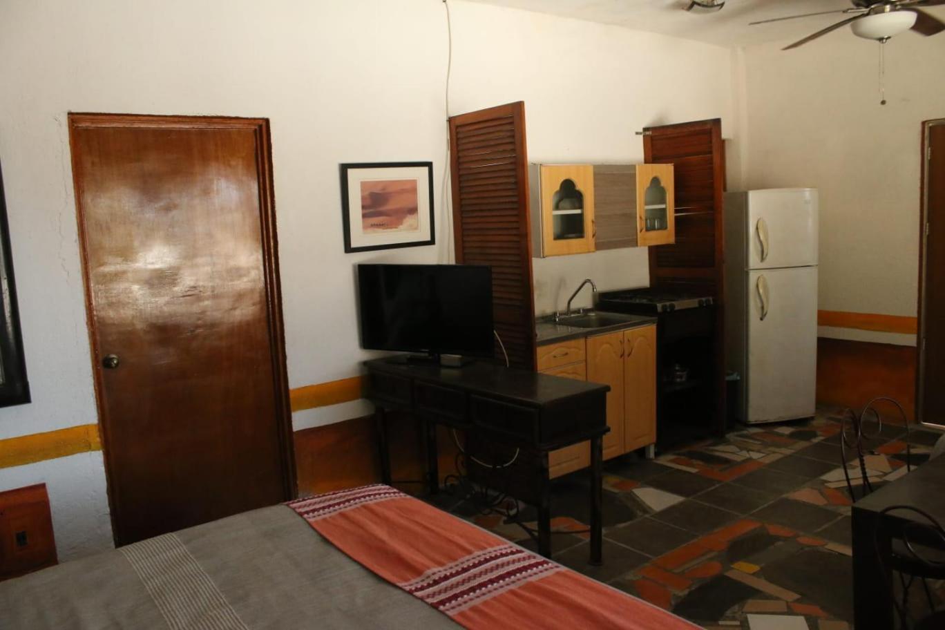 Casa Artista Bed & Breakfast Манзанило Екстериор снимка